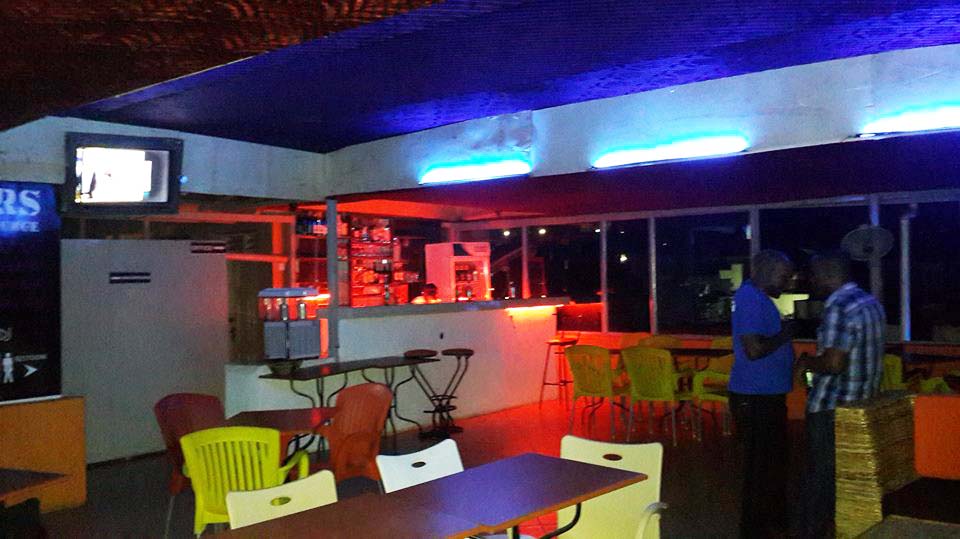 Glaciers Bar & Lounge Top Bar and Restaurant in Kampala Uganda, Great place to dine and drink beer, Great Food and Drinks, Grilled food, Great place to chille with mates, Great Venue for Private Beer and Wine Parties, Drinking and Dancing, Cocktail Bar, Lounge Bar, Party Bar, Restaurant, Bar, Lively DJ Nights, Great Music, Bar and Lounge, Delicious food in Kampala Uganda